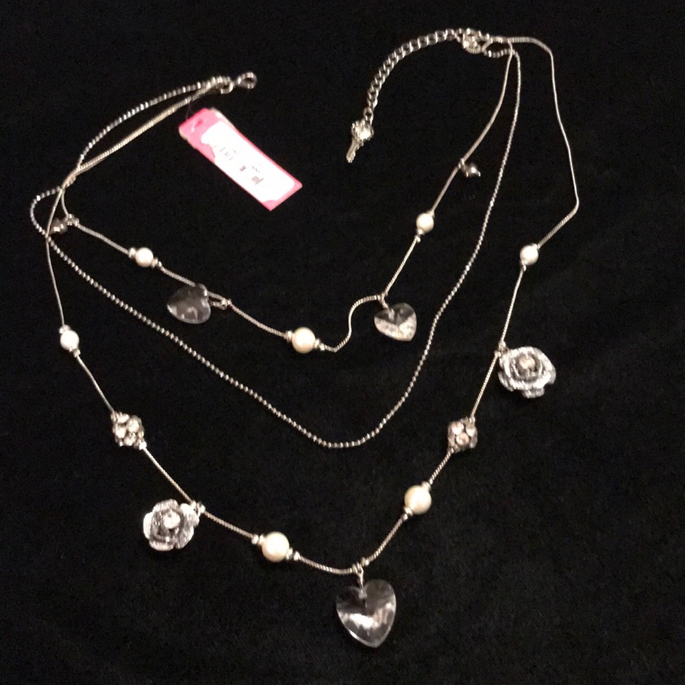NWT Betsey Johnson Crystal Heart Silver Necklace